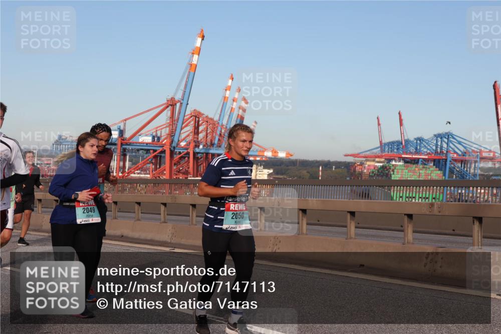 03.10.2024 - Köhlbrandbrückenlauf Matties Gatica Varas http://msf.ph/oto/7147113 03.10.2024 09:42:57 Position 2 2049, 2050 meine-sportfotos.de