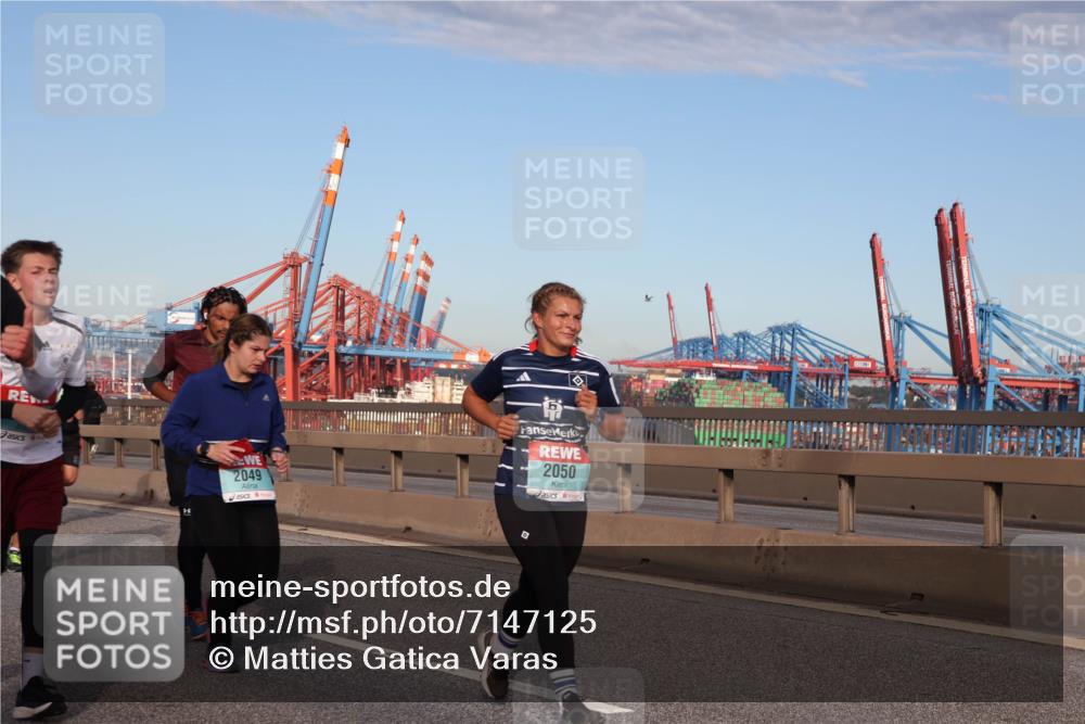 03.10.2024 - Köhlbrandbrückenlauf Matties Gatica Varas http://msf.ph/oto/7147125 03.10.2024 09:42:58 Position 2 2049, 2050 meine-sportfotos.de
