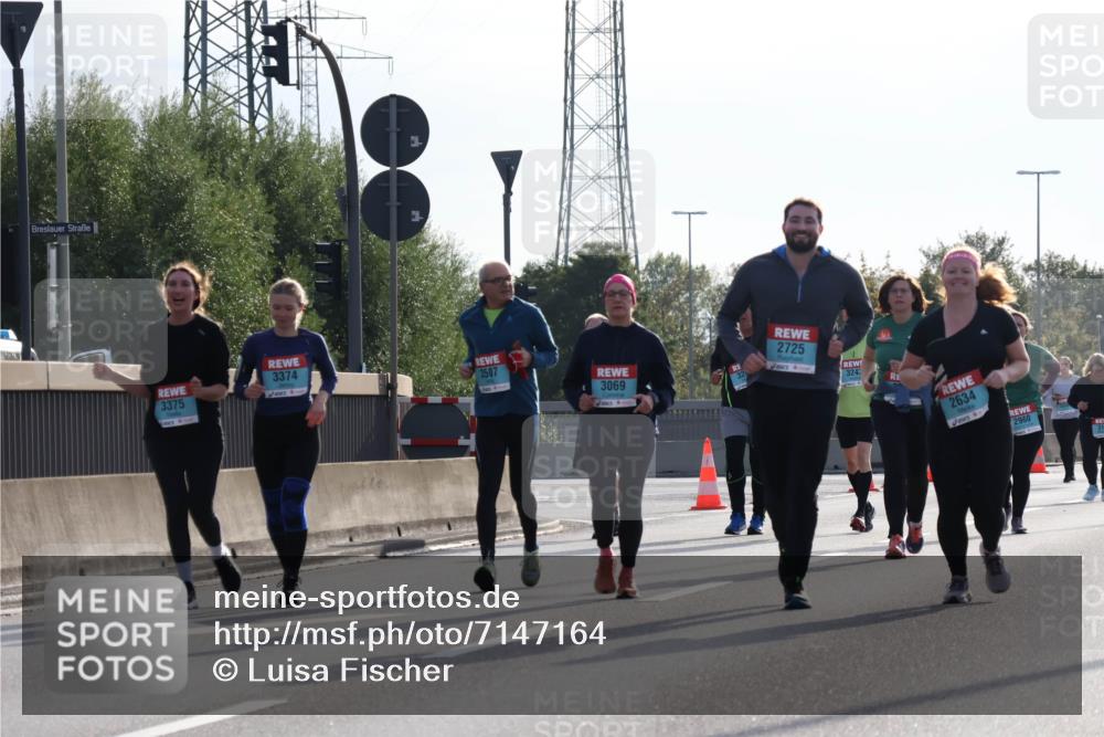 03.10.2024 - Köhlbrandbrückenlauf Luisa Fischer http://msf.ph/oto/7147164 03.10.2024 09:24:28 Position 3 3374, 3375, 3507, 3069, 2725, 3243, 2634, 2960 meine-sportfotos.de