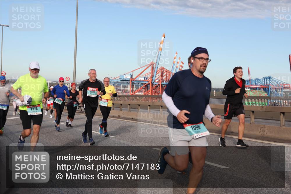 03.10.2024 - Köhlbrandbrückenlauf Matties Gatica Varas http://msf.ph/oto/7147183 03.10.2024 09:43:01 Position 2 1776, 1932, 2191, 1996 meine-sportfotos.de