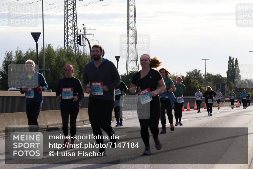 03.10.2024 - Köhlbrandbrückenlauf Luisa Fischer http://msf.ph/oto/7147184 03.10.2024 09:24:33 Position 3 2725, 3507, 3069, 3209, 2634, 2960 meine-sportfotos.de