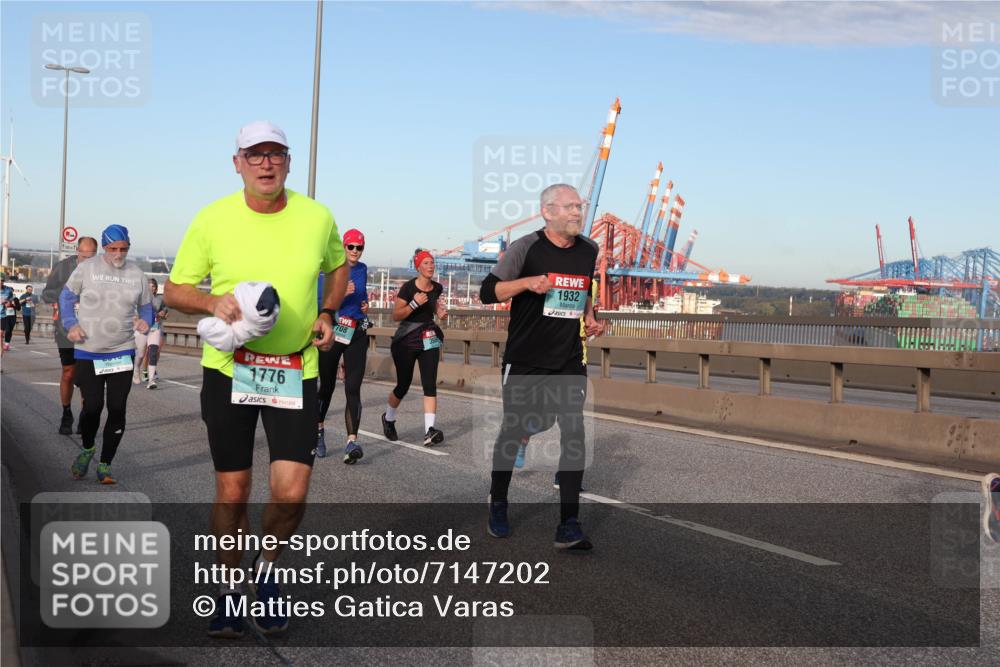 03.10.2024 - Köhlbrandbrückenlauf Matties Gatica Varas http://msf.ph/oto/7147202 03.10.2024 09:43:03 Position 2 1776, 708, 1932 meine-sportfotos.de