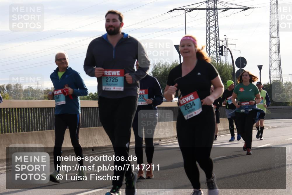 03.10.2024 - Köhlbrandbrückenlauf Luisa Fischer http://msf.ph/oto/7147211 03.10.2024 09:24:36 Position 3 3507, 2725, 169, 2634 meine-sportfotos.de