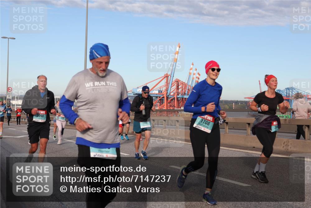 03.10.2024 - Köhlbrandbrückenlauf Matties Gatica Varas http://msf.ph/oto/7147237 03.10.2024 09:43:05 Position 2 500, 1, 2098, 1292, 1666, 1708 meine-sportfotos.de