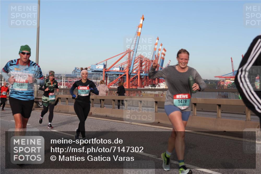 03.10.2024 - Köhlbrandbrückenlauf Matties Gatica Varas http://msf.ph/oto/7147302 03.10.2024 09:43:11 Position 2 1465, 1825, 2071, 1479 meine-sportfotos.de
