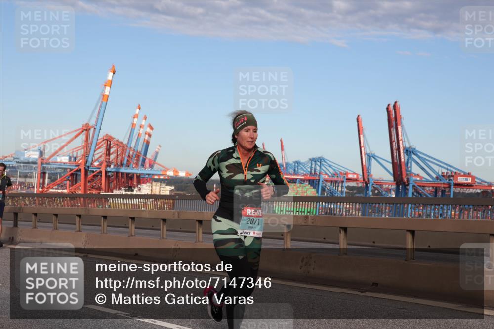 03.10.2024 - Köhlbrandbrückenlauf Matties Gatica Varas http://msf.ph/oto/7147346 03.10.2024 09:43:14 Position 2 2071 meine-sportfotos.de
