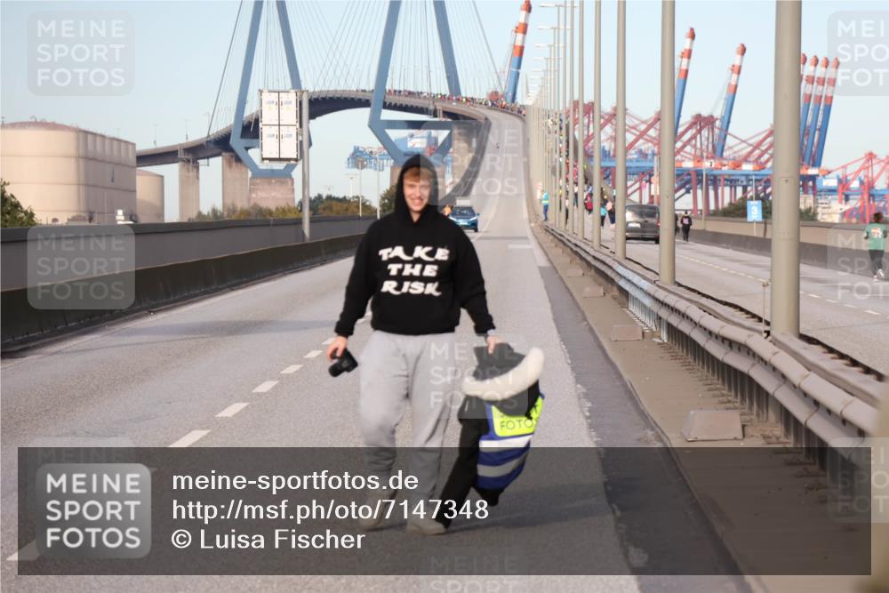 03.10.2024 - Köhlbrandbrückenlauf Luisa Fischer http://msf.ph/oto/7147348 03.10.2024 09:29:46 Position 3  meine-sportfotos.de