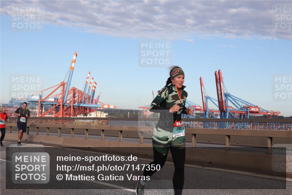 03.10.2024 - Köhlbrandbrückenlauf Matties Gatica Varas http://msf.ph/oto/7147350 03.10.2024 09:43:15 Position 2 1147, 2071 meine-sportfotos.de