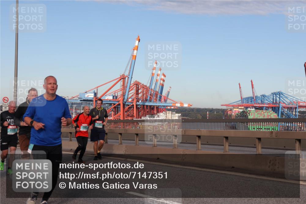 03.10.2024 - Köhlbrandbrückenlauf Matties Gatica Varas http://msf.ph/oto/7147351 03.10.2024 09:43:16 Position 2 500, 2238, 1147, 2092 meine-sportfotos.de