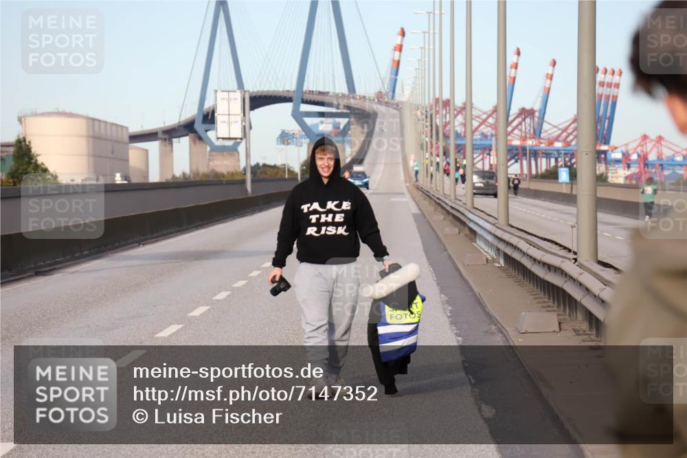 03.10.2024 - Köhlbrandbrückenlauf Luisa Fischer http://msf.ph/oto/7147352 03.10.2024 09:29:47 Position 3  meine-sportfotos.de