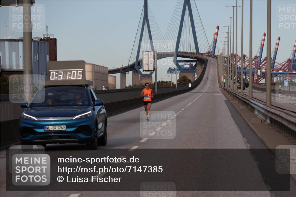 03.10.2024 - Köhlbrandbrückenlauf Luisa Fischer http://msf.ph/oto/7147385 03.10.2024 09:30:49 Position 3 0, 30, 05, 124 meine-sportfotos.de