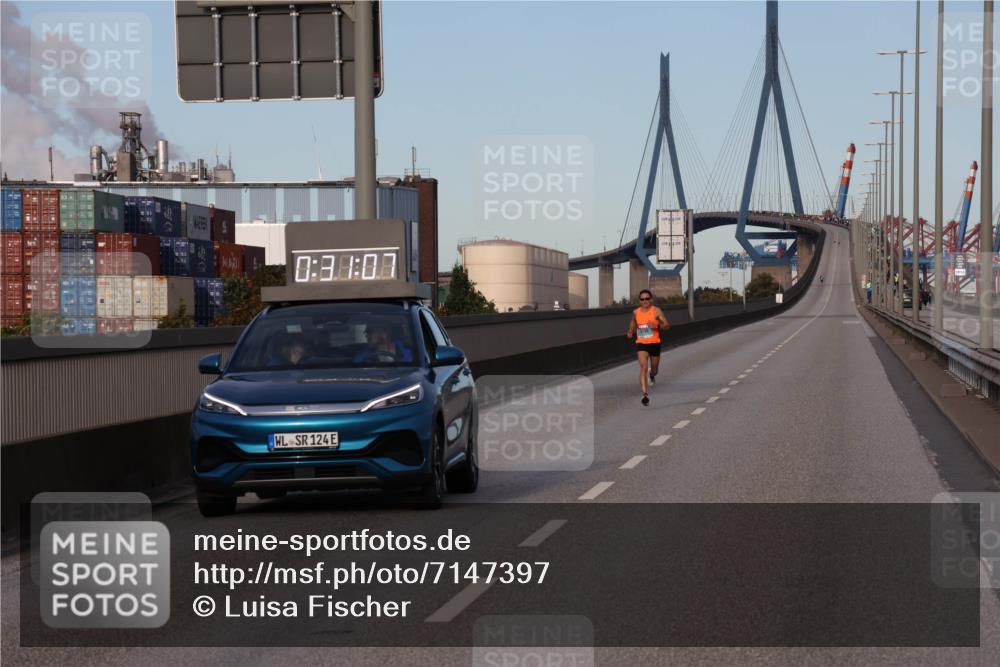 03.10.2024 - Köhlbrandbrückenlauf Luisa Fischer http://msf.ph/oto/7147397 03.10.2024 09:30:50 Position 3 0, 38, 07, 124, 1135 meine-sportfotos.de