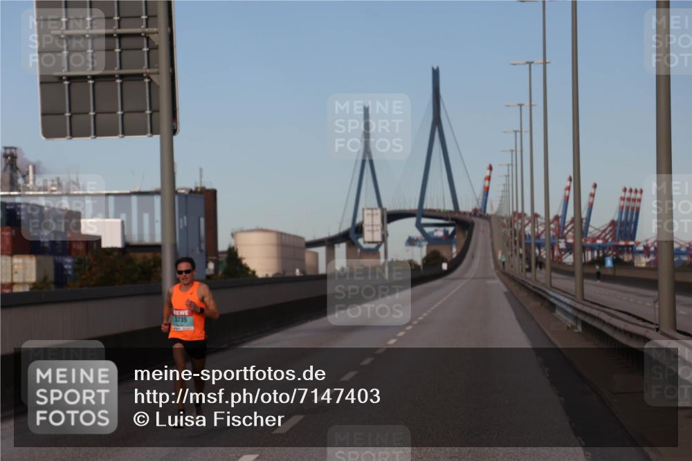 03.10.2024 - Köhlbrandbrückenlauf Luisa Fischer http://msf.ph/oto/7147403 03.10.2024 09:30:56 Position 3 3735 meine-sportfotos.de