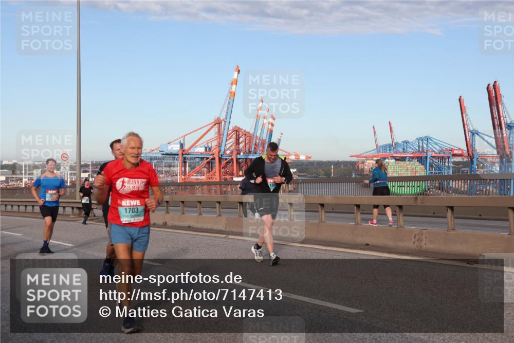 03.10.2024 - Köhlbrandbrückenlauf Matties Gatica Varas http://msf.ph/oto/7147413 03.10.2024 09:43:23 Position 2 500, 1, 1703 meine-sportfotos.de