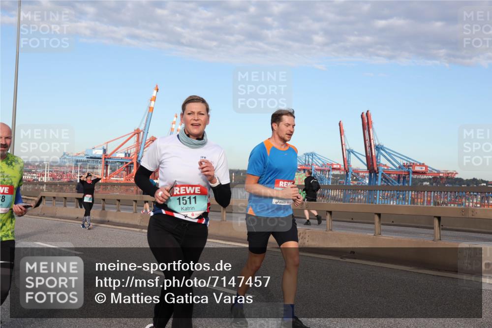 03.10.2024 - Köhlbrandbrückenlauf Matties Gatica Varas http://msf.ph/oto/7147457 03.10.2024 09:43:27 Position 2 8, 1511 meine-sportfotos.de