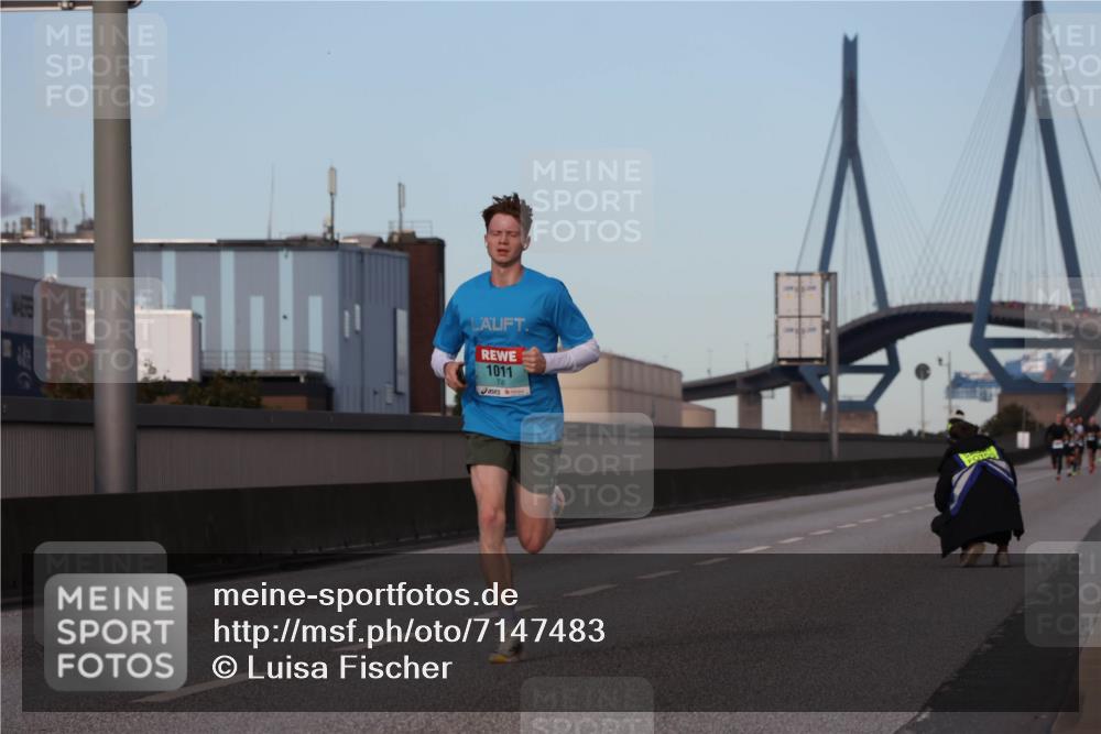 03.10.2024 - Köhlbrandbrückenlauf Luisa Fischer http://msf.ph/oto/7147483 03.10.2024 09:34:47 Position 3 1011 meine-sportfotos.de