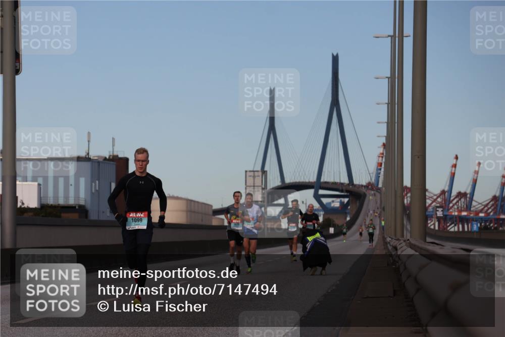 03.10.2024 - Köhlbrandbrückenlauf Luisa Fischer http://msf.ph/oto/7147494 03.10.2024 09:35:19 Position 3 1099 meine-sportfotos.de