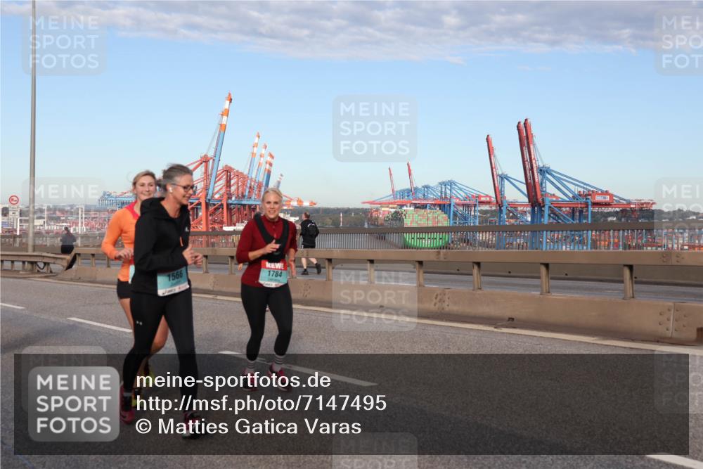 03.10.2024 - Köhlbrandbrückenlauf Matties Gatica Varas http://msf.ph/oto/7147495 03.10.2024 09:43:30 Position 2 1566, 1784 meine-sportfotos.de