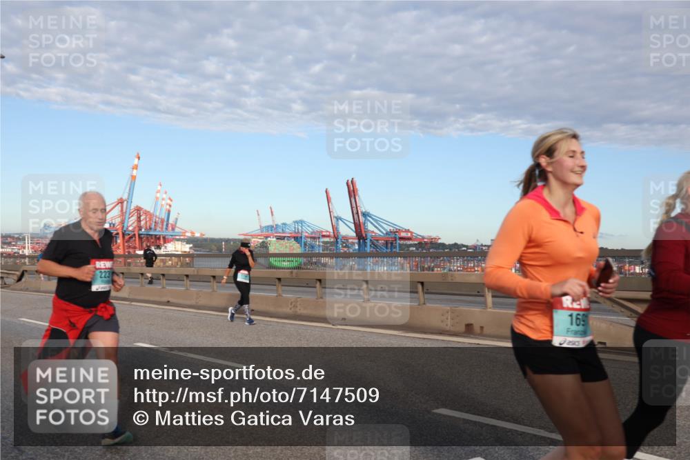 03.10.2024 - Köhlbrandbrückenlauf Matties Gatica Varas http://msf.ph/oto/7147509 03.10.2024 09:43:32 Position 2 223, 169 meine-sportfotos.de