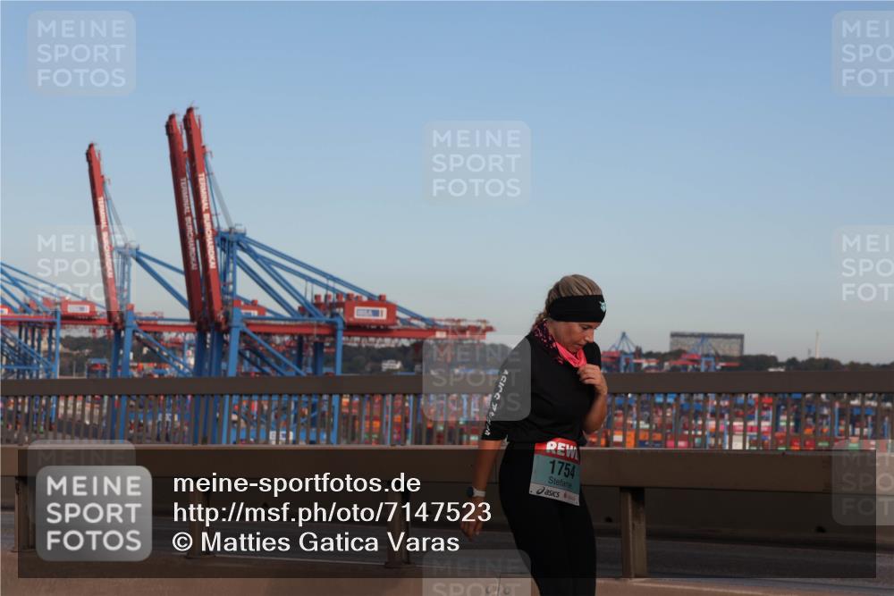 03.10.2024 - Köhlbrandbrückenlauf Matties Gatica Varas http://msf.ph/oto/7147523 03.10.2024 09:43:36 Position 2 1754 meine-sportfotos.de