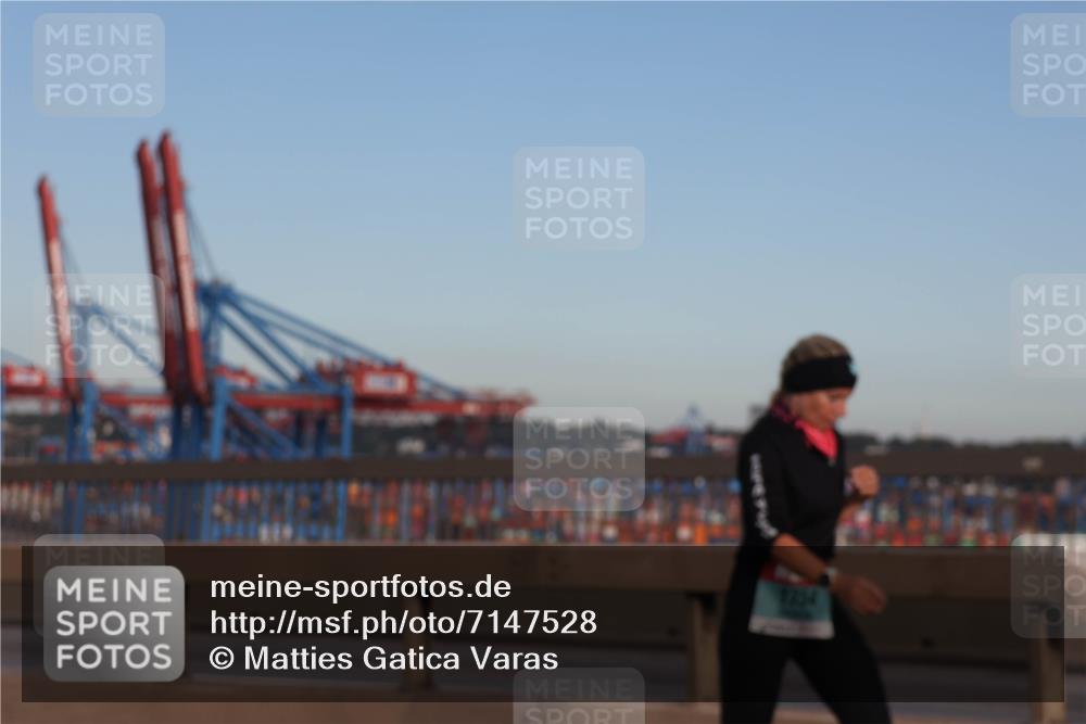 03.10.2024 - Köhlbrandbrückenlauf Matties Gatica Varas http://msf.ph/oto/7147528 03.10.2024 09:43:36 Position 2 1704 meine-sportfotos.de