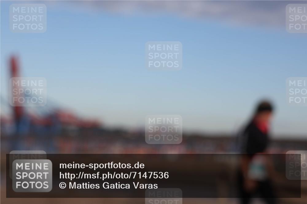 03.10.2024 - Köhlbrandbrückenlauf Matties Gatica Varas http://msf.ph/oto/7147536 03.10.2024 09:43:37 Position 2  meine-sportfotos.de
