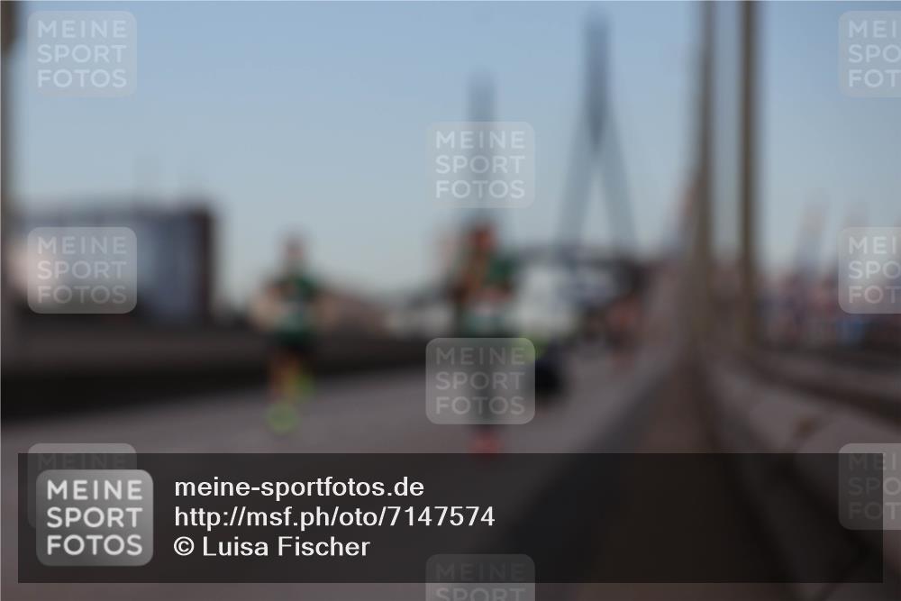 03.10.2024 - Köhlbrandbrückenlauf Luisa Fischer http://msf.ph/oto/7147574 03.10.2024 09:36:00 Position 3  meine-sportfotos.de