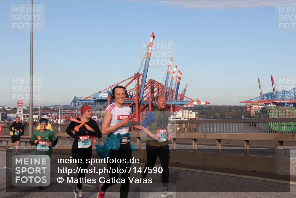 03.10.2024 - Köhlbrandbrückenlauf Matties Gatica Varas http://msf.ph/oto/7147590 03.10.2024 09:43:44 Position 2 1500, 1, 2483, 1833, 1886 meine-sportfotos.de