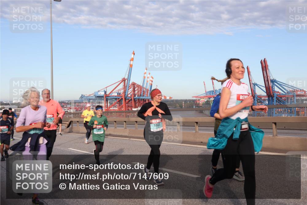 03.10.2024 - Köhlbrandbrückenlauf Matties Gatica Varas http://msf.ph/oto/7147609 03.10.2024 09:43:46 Position 2 397, 875, 2483, 1833 meine-sportfotos.de