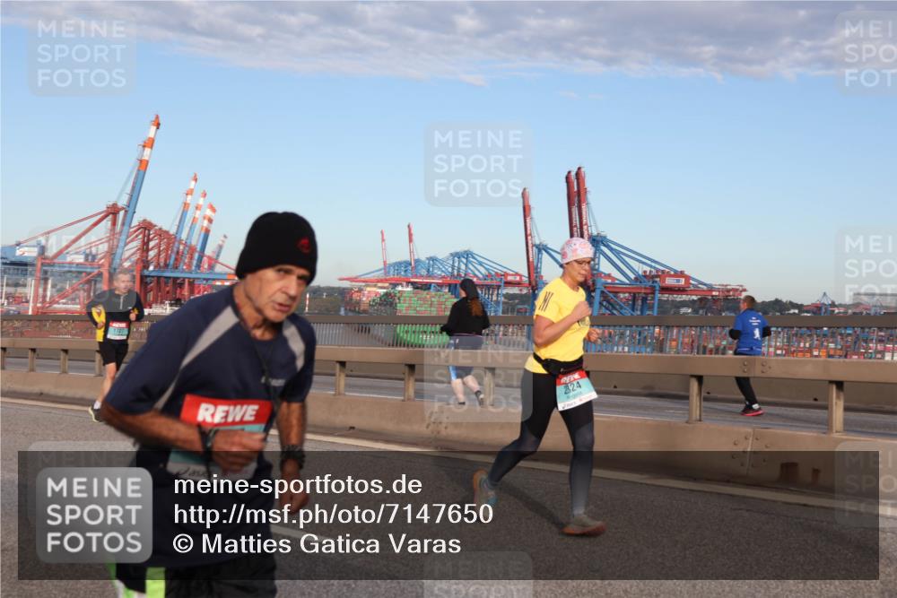 03.10.2024 - Köhlbrandbrückenlauf Matties Gatica Varas http://msf.ph/oto/7147650 03.10.2024 09:43:49 Position 2 1727, 2824 meine-sportfotos.de