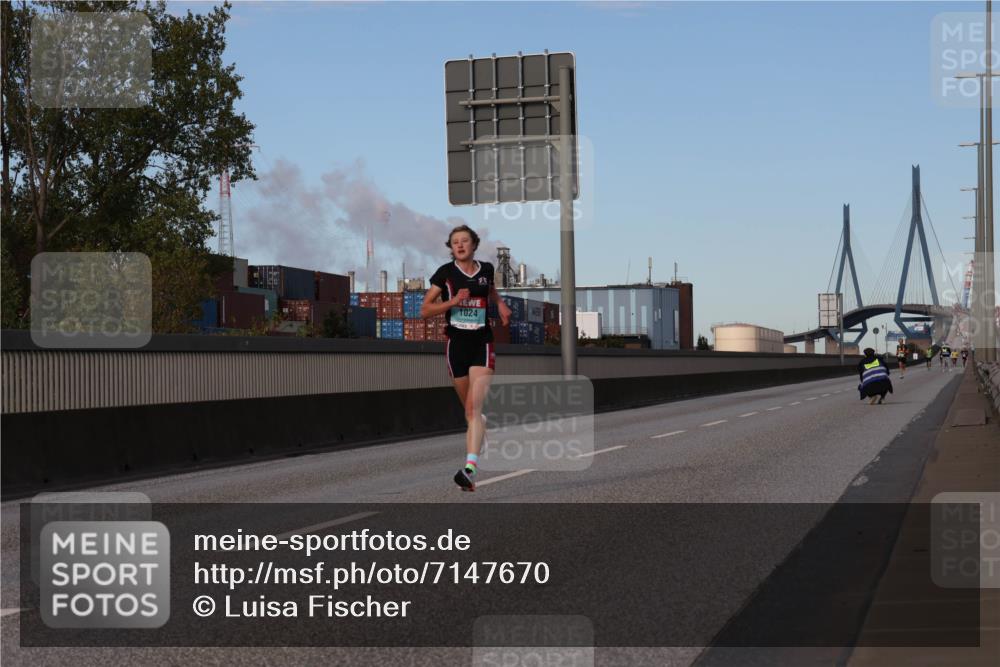 03.10.2024 - Köhlbrandbrückenlauf Luisa Fischer http://msf.ph/oto/7147670 03.10.2024 09:37:14 Position 3 1024 meine-sportfotos.de