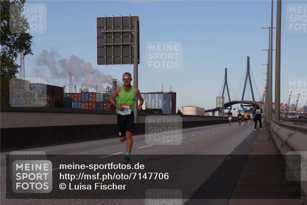 03.10.2024 - Köhlbrandbrückenlauf Luisa Fischer http://msf.ph/oto/7147706 03.10.2024 09:37:54 Position 3 1018 meine-sportfotos.de