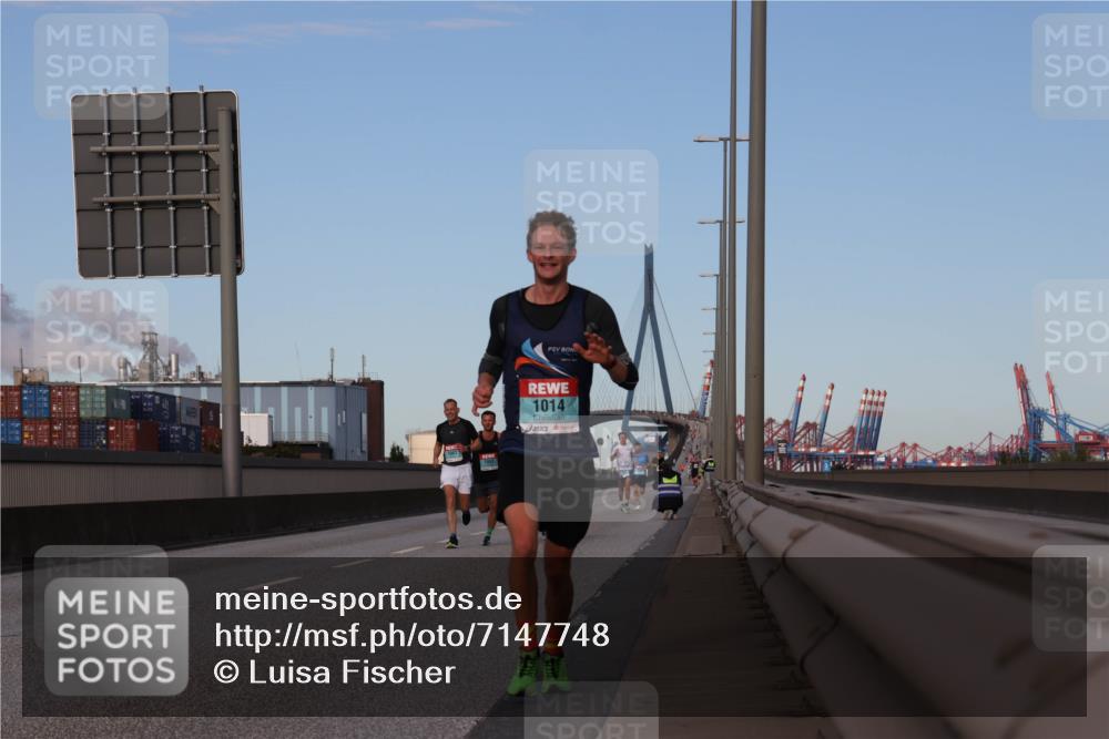 03.10.2024 - Köhlbrandbrückenlauf Luisa Fischer http://msf.ph/oto/7147748 03.10.2024 09:38:09 Position 3 1063, 1014 meine-sportfotos.de