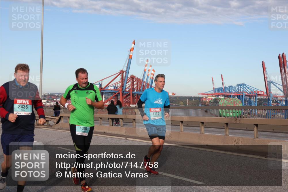 03.10.2024 - Köhlbrandbrückenlauf Matties Gatica Varas http://msf.ph/oto/7147758 03.10.2024 09:44:00 Position 2 2436, 1393, 2112 meine-sportfotos.de