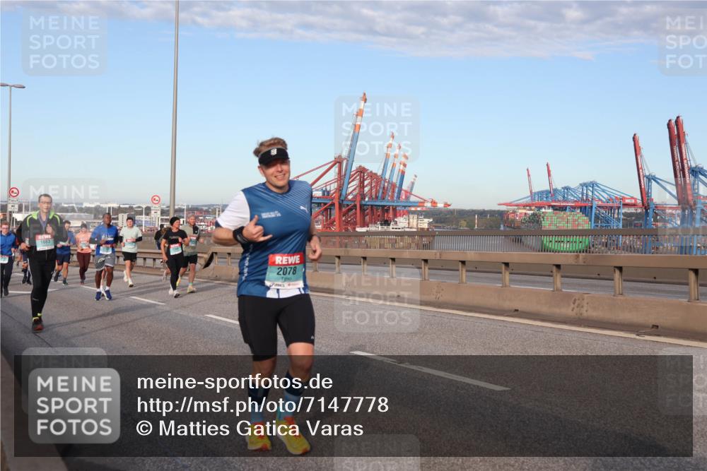 03.10.2024 - Köhlbrandbrückenlauf Matties Gatica Varas http://msf.ph/oto/7147778 03.10.2024 09:44:03 Position 2 1883, 2078 meine-sportfotos.de