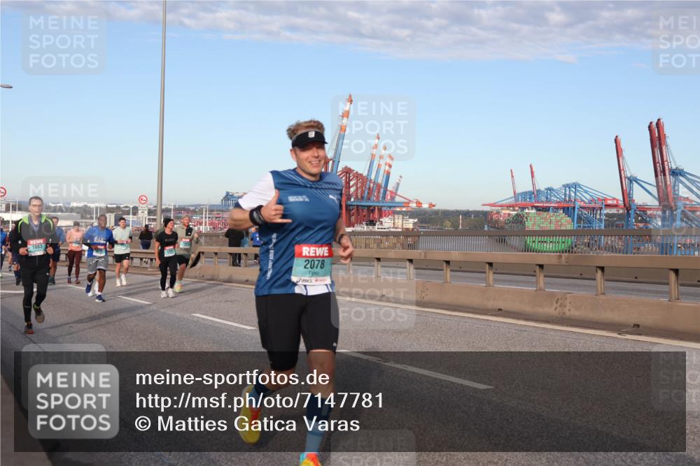 03.10.2024 - Köhlbrandbrückenlauf Matties Gatica Varas http://msf.ph/oto/7147781 03.10.2024 09:44:03 Position 2 1883, 2078 meine-sportfotos.de