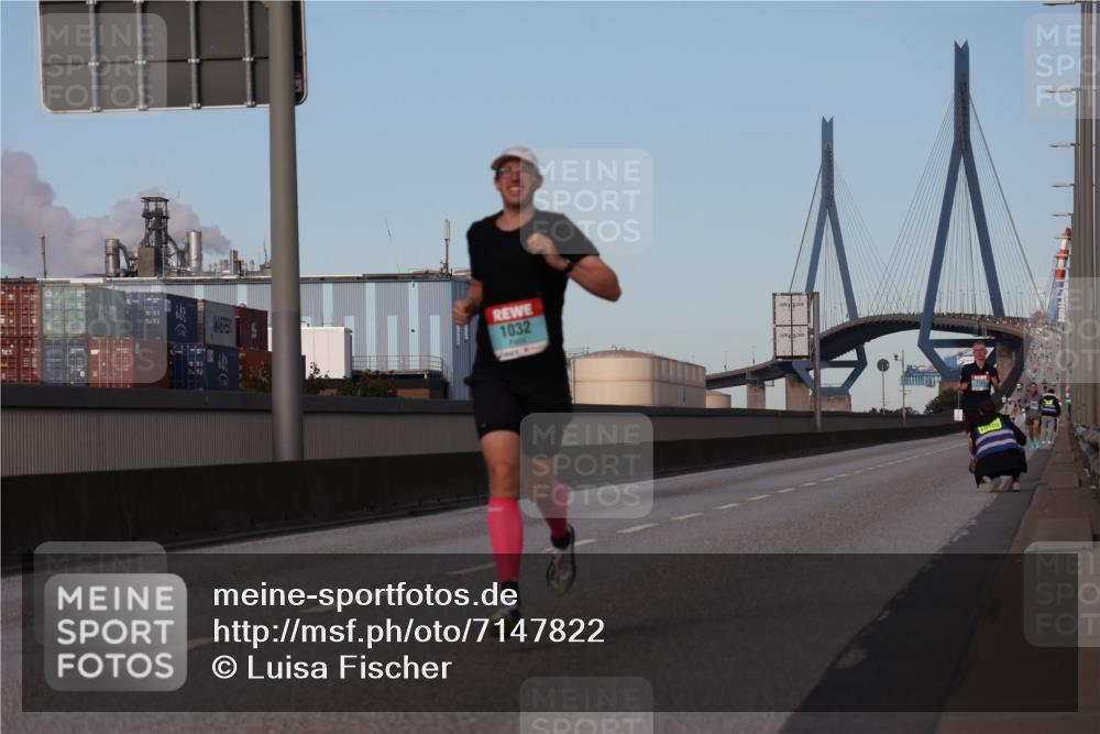 03.10.2024 - Köhlbrandbrückenlauf Luisa Fischer http://msf.ph/oto/7147822 03.10.2024 09:38:35 Position 3 1032 meine-sportfotos.de