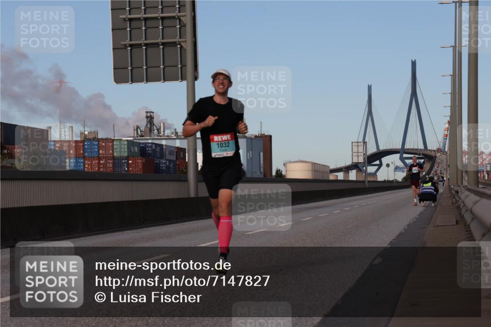 03.10.2024 - Köhlbrandbrückenlauf Luisa Fischer http://msf.ph/oto/7147827 03.10.2024 09:38:36 Position 3 1032 meine-sportfotos.de