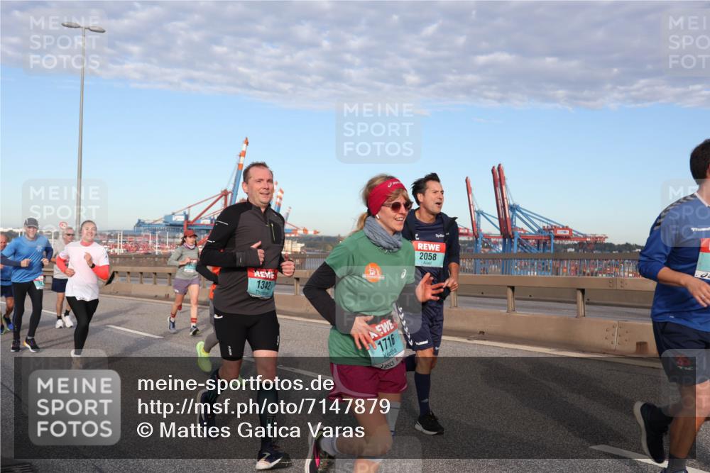 03.10.2024 - Köhlbrandbrückenlauf Matties Gatica Varas http://msf.ph/oto/7147879 03.10.2024 09:44:13 Position 2 1342, 1716, 2058 meine-sportfotos.de
