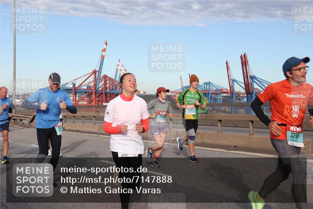 03.10.2024 - Köhlbrandbrückenlauf Matties Gatica Varas http://msf.ph/oto/7147888 03.10.2024 09:44:14 Position 2 2015, 28, 170, 2421, 2420, 2297 meine-sportfotos.de