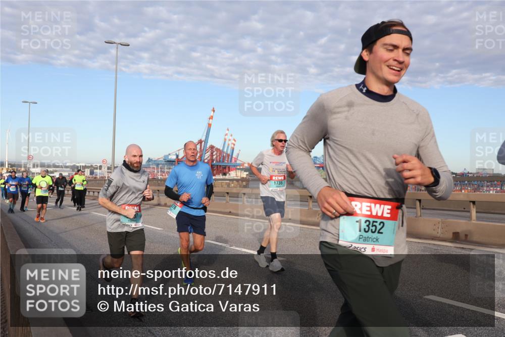 03.10.2024 - Köhlbrandbrückenlauf Matties Gatica Varas http://msf.ph/oto/7147911 03.10.2024 09:44:16 Position 2 2015, 20, 1735, 1352 meine-sportfotos.de