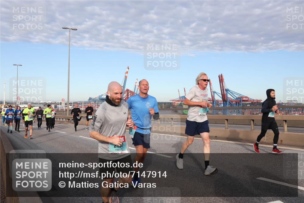 03.10.2024 - Köhlbrandbrückenlauf Matties Gatica Varas http://msf.ph/oto/7147914 03.10.2024 09:44:17 Position 2 83, 2015, 20 meine-sportfotos.de