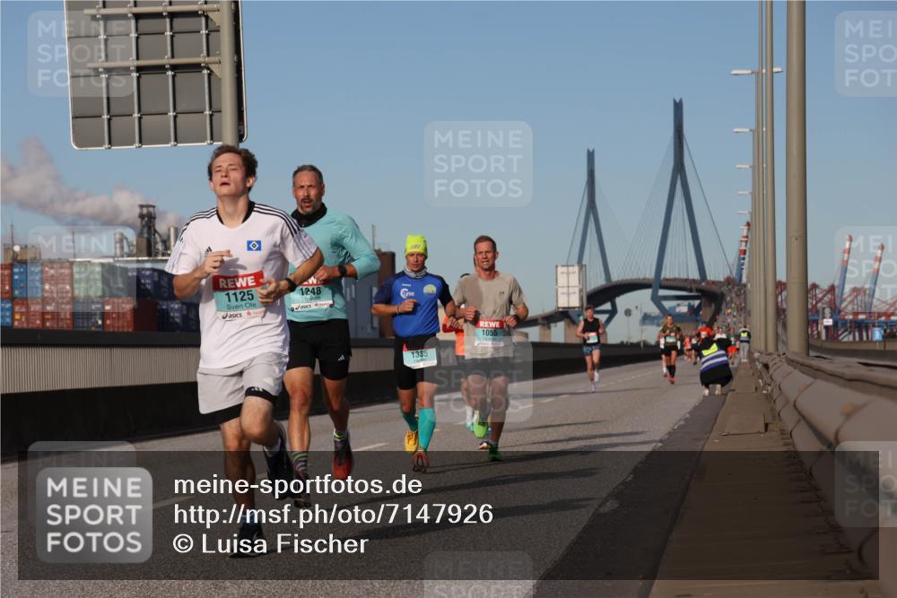 03.10.2024 - Köhlbrandbrückenlauf Luisa Fischer http://msf.ph/oto/7147926 03.10.2024 09:40:04 Position 3 1125, 1248, 1335, 1055 meine-sportfotos.de