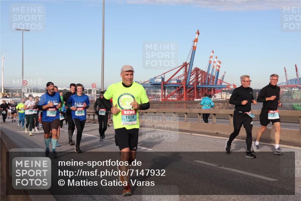 03.10.2024 - Köhlbrandbrückenlauf Matties Gatica Varas http://msf.ph/oto/7147932 03.10.2024 09:44:20 Position 2 500, 1, 1627, 2000, 1590, 1974, 1937 meine-sportfotos.de