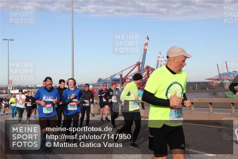 03.10.2024 - Köhlbrandbrückenlauf Matties Gatica Varas http://msf.ph/oto/7147950 03.10.2024 09:44:21 Position 2 1683, 1526, 323, 2000, 1627, 1974 meine-sportfotos.de
