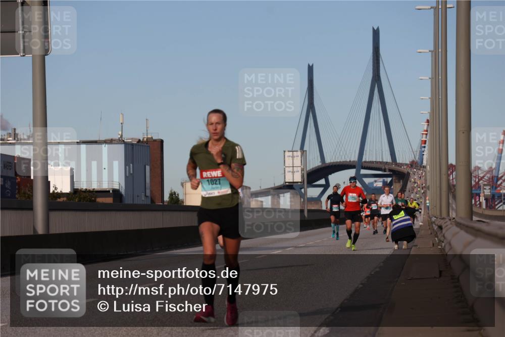 03.10.2024 - Köhlbrandbrückenlauf Luisa Fischer http://msf.ph/oto/7147975 03.10.2024 09:40:20 Position 3 1027, 1203 meine-sportfotos.de