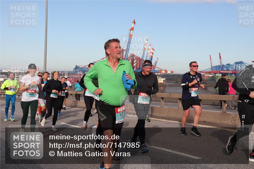 03.10.2024 - Köhlbrandbrückenlauf Matties Gatica Varas http://msf.ph/oto/7147985 03.10.2024 09:44:25 Position 2 1683, 1075, 1610, 1590, 127 meine-sportfotos.de