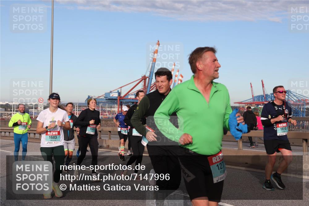 03.10.2024 - Köhlbrandbrückenlauf Matties Gatica Varas http://msf.ph/oto/7147996 03.10.2024 09:44:26 Position 2 2460, 500, 1, 1683, 1526, 1684, 127, 1610 meine-sportfotos.de