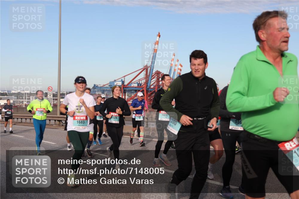 03.10.2024 - Köhlbrandbrückenlauf Matties Gatica Varas http://msf.ph/oto/7148005 03.10.2024 09:44:26 Position 2 2460, 1931, 1526, 1684, 1683, 7, 1079, 1200, 159, 1 meine-sportfotos.de