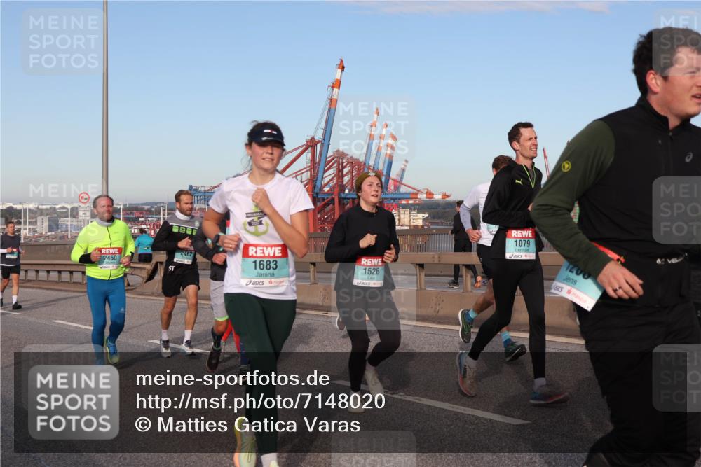 03.10.2024 - Köhlbrandbrückenlauf Matties Gatica Varas http://msf.ph/oto/7148020 03.10.2024 09:44:27 Position 2 2460, 2462, 2017, 1683, 1526, 1079, 1200 meine-sportfotos.de